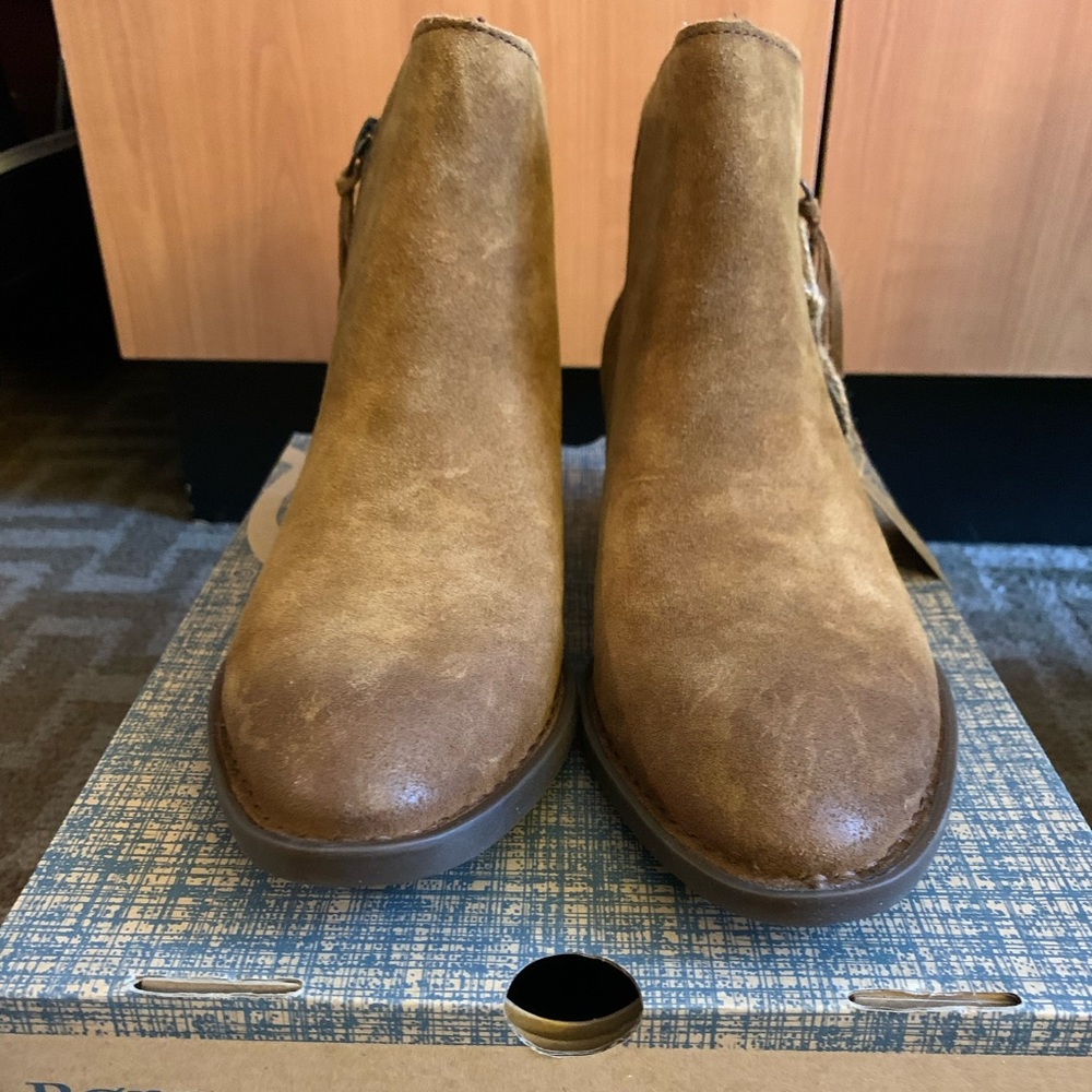 Born Brinlee Rust distressed ankle boots